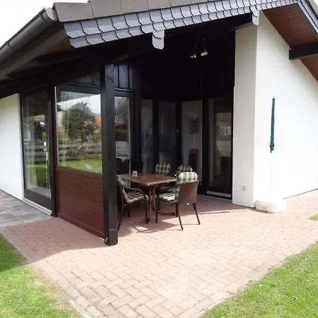 Holiday home Schoenes Mit Grill, Terrasse Und Garten *