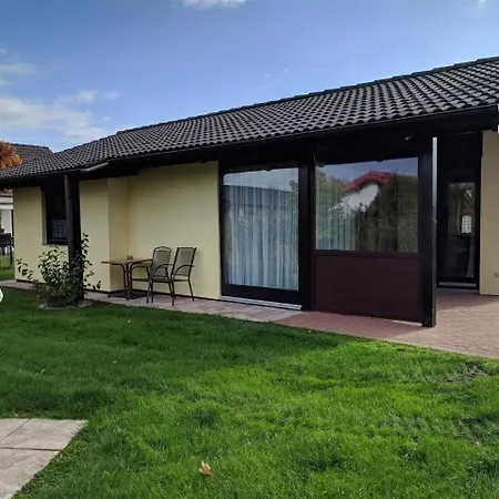 Schoenes Mit Grill, Terrasse Und Garten Holiday home