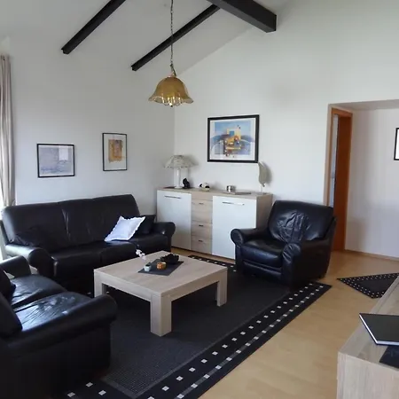 Holiday home Schoenes Mit Grill, Terrasse Und Garten